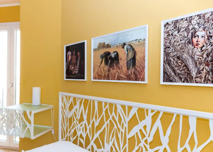 Konukevi Santa Sofia 4*